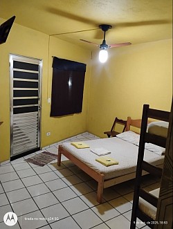 Cama casal e beliche