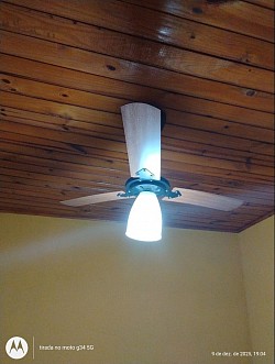 Quarto pequeno cama casal